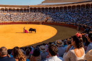 Plaza de Toros de Jerez durante la Feria del Caballo con torero en el ruedo y público en las gradas